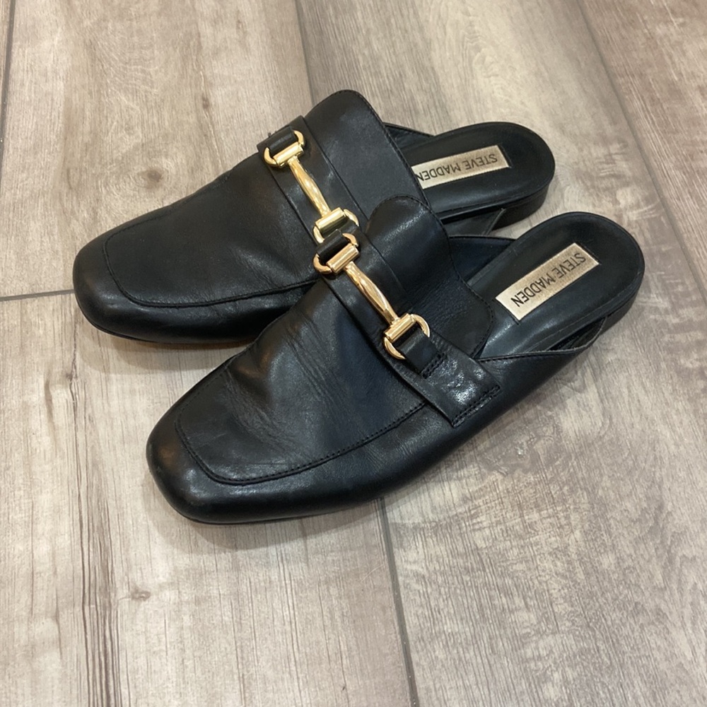 Steve Madden Black Leather Slip-On Mules with Gold Horsebit - Picture 4 of 5